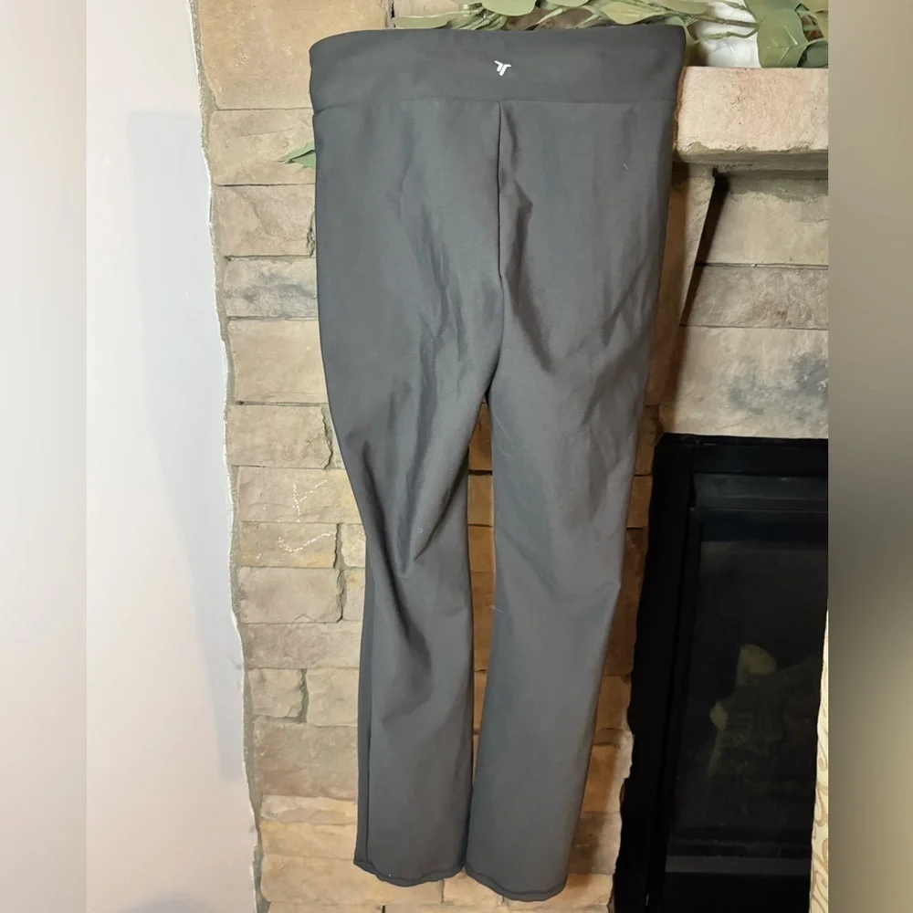 Old Navy high Rise Flare Athletic Leggings - Size Large (10-12)